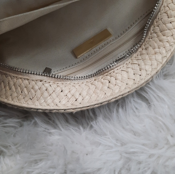 INC - Picture 4 of 5